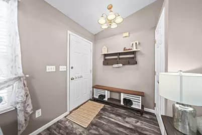 1276 Four Star Drive E, Galloway, OH 43119 - Photo 5