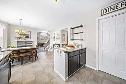 1276 Four Star Drive E, Galloway, OH 43119 - Photo 9