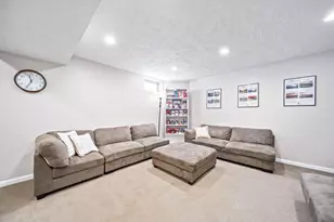 1276 4 Star Dr E, Galloway, OH 43119 - Photo 37