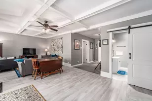 987 E Whittier St, Columbus, OH 43206 - Photo 5