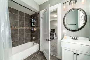 987 E Whittier St, Columbus, OH 43206 - Photo 13