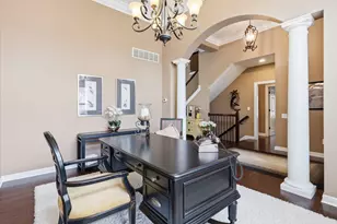 3913 Shadowstone Way, Columbus, OH 43221 - Photo 9