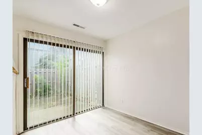 4692 Charecote Lane #E, Columbus, OH 43220 - Photo 17