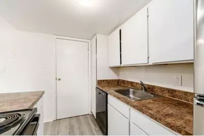 4692 Charecote Lane #E, Columbus, OH 43220 - Photo 15