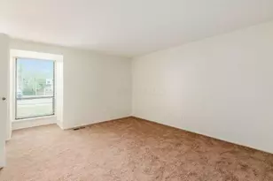 4692 Charecote Ln, Columbus, OH 43220 - Photo 17