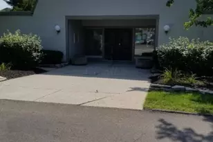 4692 Charecote Ln, Columbus, OH 43220 - Photo 25