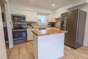 595 Deerwood Ave E, Columbus, OH 43230 - Photo 19