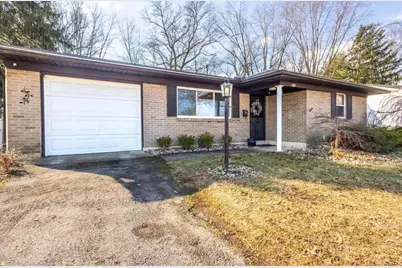 595 Deerwood Avenue E, Columbus, OH 43230 - Photo 3