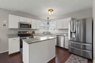 1157 Onaway Ct, Columbus, OH 43228 - Photo 3