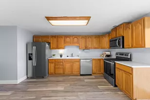 4069 Jessamine Pl, Columbus, OH 43207 - Photo 9