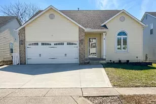 449 Dover Pond Dr, Blacklick, OH 43004 - Photo 1