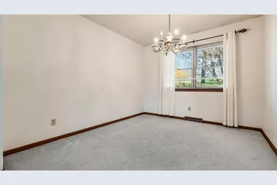 2695 Ash Meadows Boulevard, Zanesville, OH 43701 - Photo 15