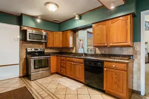 2695 Ash Meadows Blvd, Zanesville, OH 43701 - Photo 19