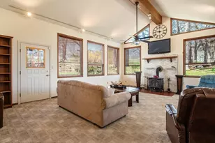 2695 Ash Meadows Blvd, Zanesville, OH 43701 - Photo 25