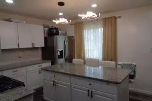 4560 Stonehedge Rd, Columbus, OH 43231 - Photo 11