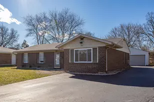 703 Pointview Dr, Westerville, OH 43081 - Photo 1