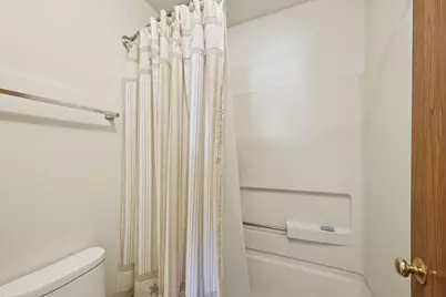 2535 Bridlewood Court, Obetz, OH 43207 - Photo 17