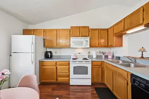 2535 Bridlewood Ct, Obetz, OH 43207 - Photo 13