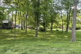 1730 W Choctaw Dr, London, OH 43140 - Photo 1