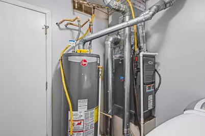 793 Crevis Lane, Columbus, OH 43228 - Photo 13