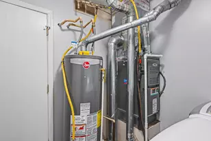 793 Crevis Ln, Columbus, OH 43228 - Photo 13