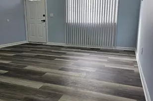 3516 Meadow Valley St, Columbus, OH 43207 - Photo 5