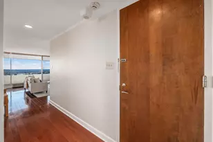 1000 Urlin Ave, Columbus, OH 43212 - Photo 5