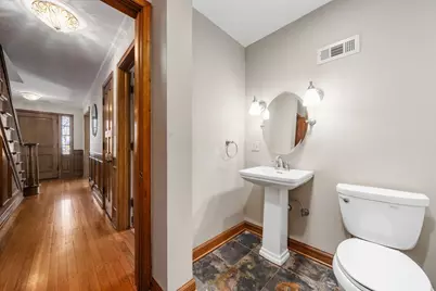 2731 E Broad Street, Columbus, OH 43209 - Photo 31
