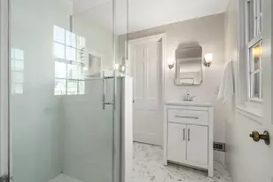 2731 E Broad St, Columbus, OH 43209 - Photo 37