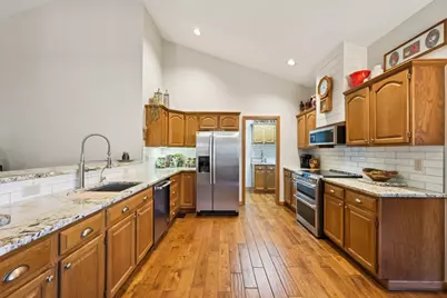 2521 Vililly Circle E, Grove City, OH 43123 - Photo 13