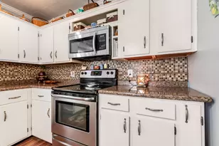 136 Hull St, Crooksville, OH 43731 - Photo 13