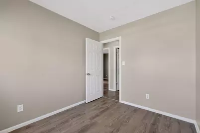 1657 Eastbrook Drive S, Columbus, OH 43223 - Photo 7