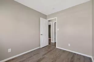 1657 Eastbrook Dr S, Columbus, OH 43223 - Photo 7