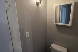 857 Regina Ct, Columbus, OH 43204 - Photo 9