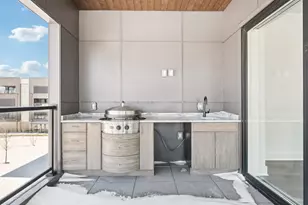 270 Dickenson St, Columbus, OH 43215 - Photo 15