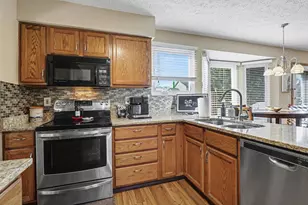 8484 Payson Dr, Lewis Center, OH 43035 - Photo 9