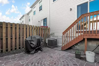 1010 Hartford Village Boulevard, Columbus, OH 43228 - Photo 33