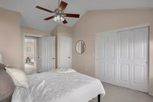 1010 Hartford Village Blvd, Columbus, OH 43228 - Photo 21