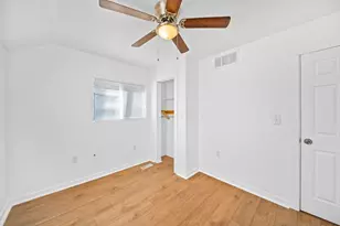 964 E Weber Rd, Columbus, OH 43211 - Photo 13