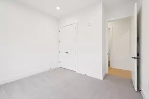 270 Dickenson St, Columbus, OH 43215 - Photo 29