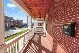 1055 Wilson Ave, Columbus, OH 43206 - Photo 3