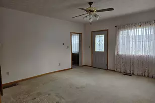 107 E N St, Hebron, OH 43025 - Photo 7