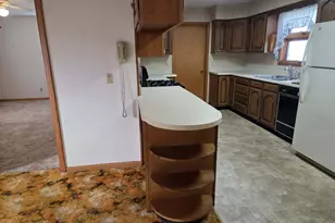 107 E N St, Hebron, OH 43025 - Photo 3