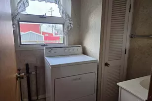 107 E N St, Hebron, OH 43025 - Photo 9