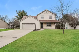 9656 Meadow Wood Dr, Pickerington, OH 43147 - Photo 1