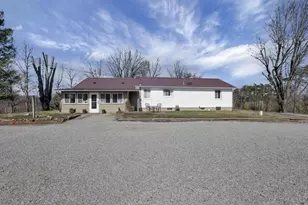 26039 State Route 180, Rockbridge, OH 43149 - Photo 15