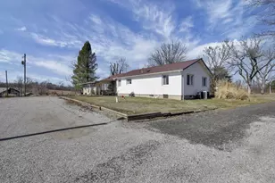 26039 State Route 180, Rockbridge, OH 43149 - Photo 13