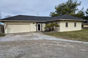 4423 Jackson Pike, Grove City, OH 43123 - Photo 1