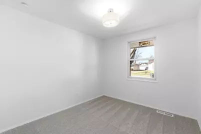 1884 Barnett Court W, Columbus, OH 43227 - Photo 21