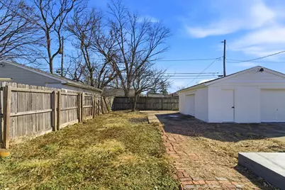 1884 Barnett Court W, Columbus, OH 43227 - Photo 7